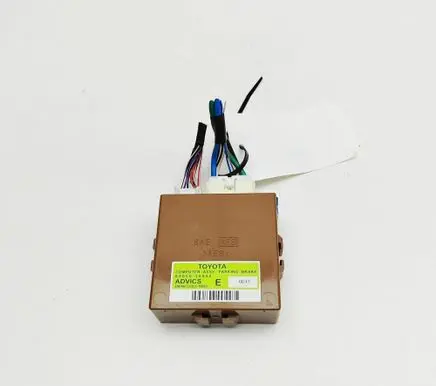 Lexus GS 250 350 300H 450H Rear brake EMF control unit/module 8905030050