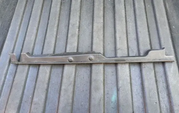 Audi A4 S4 B9 8W Fender end trim 8W0820581