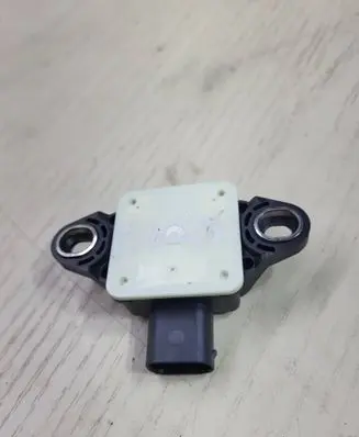 Mercedes-Benz C W204 ESP acceleration yaw rate sensor A0009059101 1275100853 0265005876