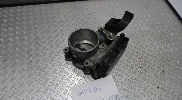 Mazda CX-3 Throttle body valve 0113640B