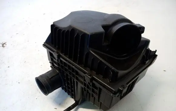 Renault Master III Air filter box 165008632R