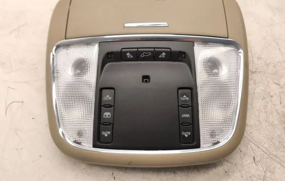 Jeep Grand Cherokee Front seat light 68146915AB