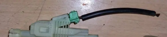 Volvo V70 Clutch pedal sensor 