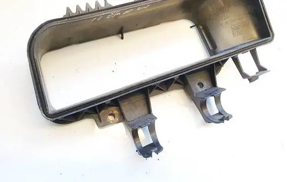 Mercedes-Benz E W211 Air intake duct part 2118300044 SP3796