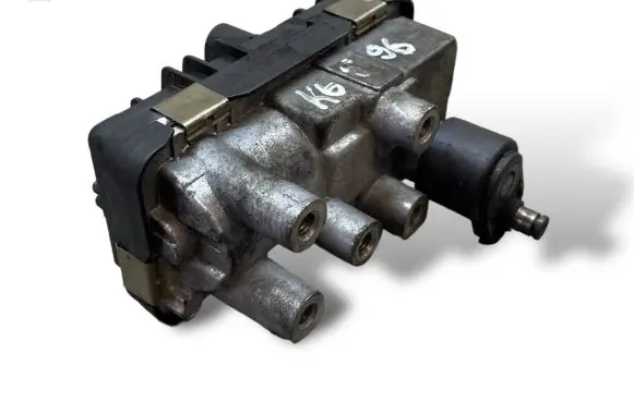 BMW 5 F10 F11 Turbo charger electric actuator 