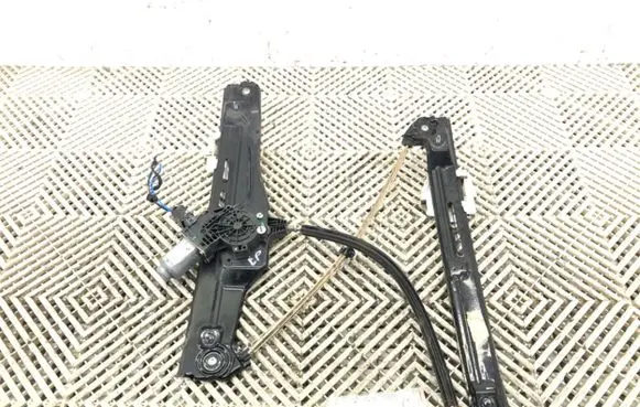 BMW X3 F25 Front door window regulator with motor 7258533