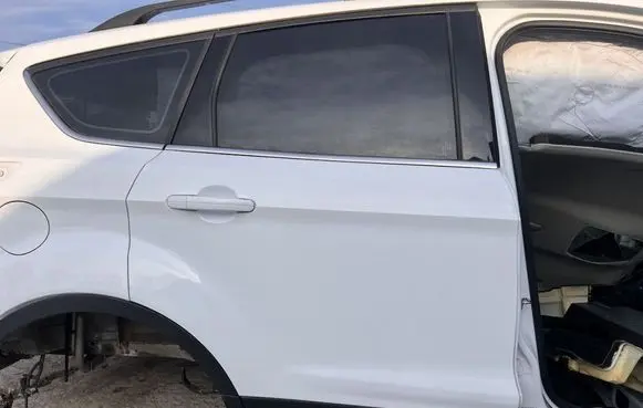 Ford Kuga II Rear door 