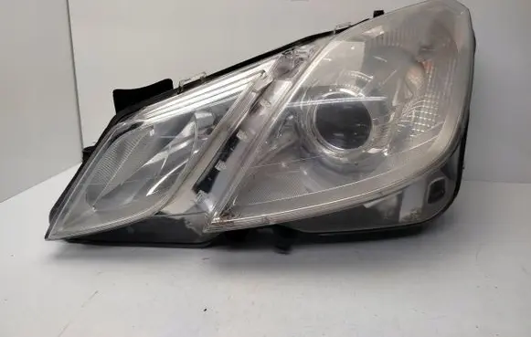 Mercedes-Benz E C207 W207 Headlight/headlamp 