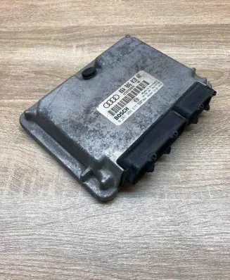 Audi A3 S3 8P Engine control unit/module ECU 06A906018AK 0261204675