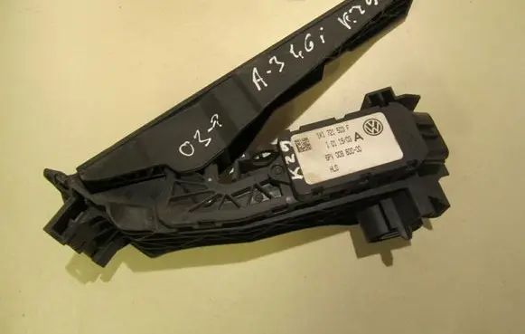 Audi A3 S3 8P Accelerator throttle pedal 1K1721503F