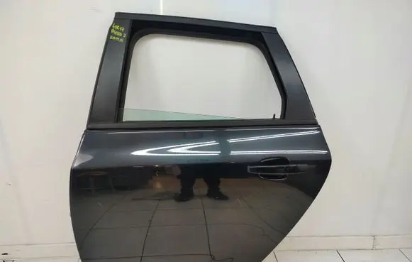 Opel Astra J Rear door 