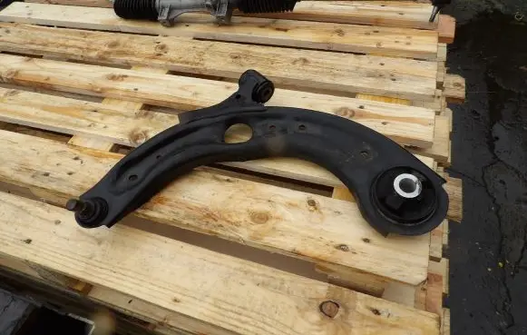 Mazda 2 Front lower control arm/wishbone