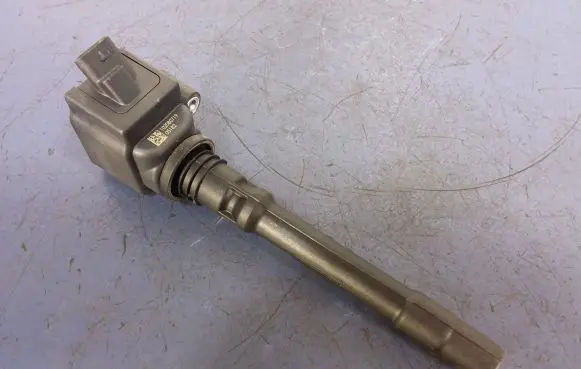 BMW X7 G07 High voltage ignition coil 8692611