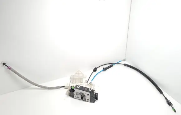 Mercedes-Benz E W212 Rear door lock A2047301335
