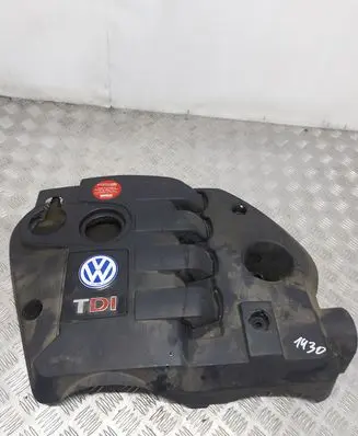 Volkswagen PASSAT B5.5 Engine cover (trim)