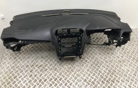 Ford Mondeo MK V Dashboard