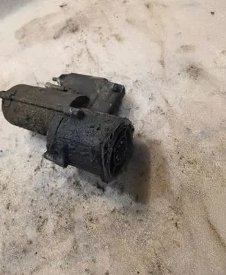 Mitsubishi Pajero Starter motor 