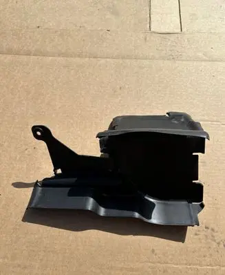 Volvo V70 Intercooler air guide/duct channel 31383691