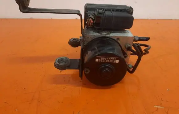 Volvo V50 ABS Pump 307426665AA