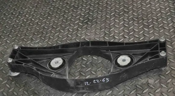 Mercedes-Benz S C217 Rear differential/diff mount bracket A2223520000