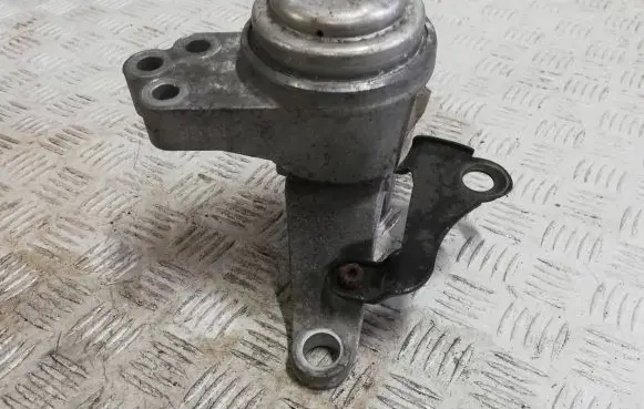Ford Mondeo MK V Engine mount bracket XG70264310