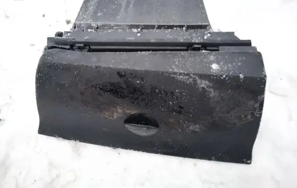 Citroen C4 I Glove box