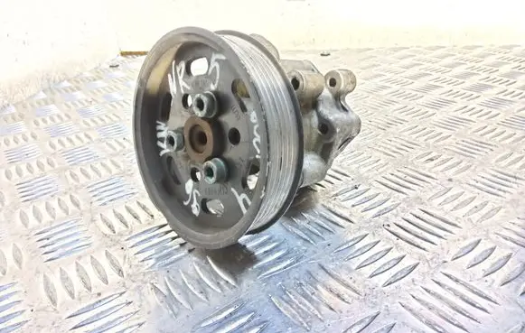 Volkswagen Golf IV Power steering pump