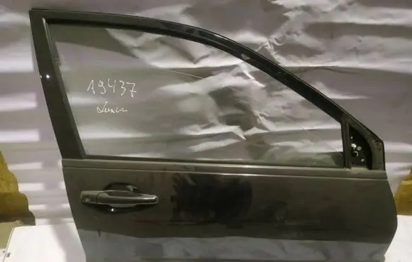 Mitsubishi Lancer Front door juodos