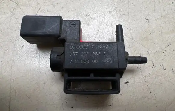 Audi A4 S4 B6 8E 8H Turbo solenoid valve 037906283C 72288000