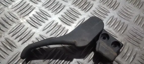 Volkswagen PASSAT B5 Engine bonnet (hood) release handle 3b1823533