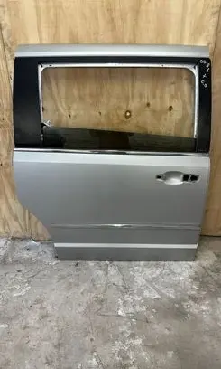 Chrysler Grand Voyager V Rear door