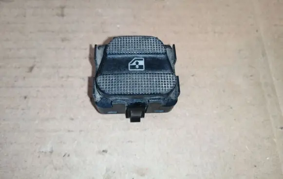 Volkswagen Golf III Electric window control switch 1H0959855C
