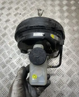 Infiniti M30 Brake booster 
