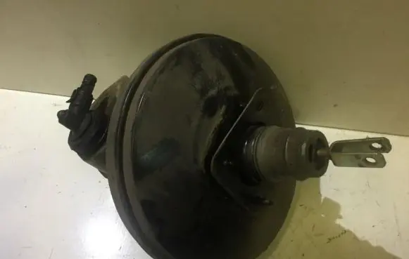 Renault Scenic I Brake booster 7700428596