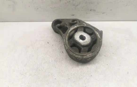 Audi A6 S6 C6 4F Rear differential mounting bracket 8E0999125J