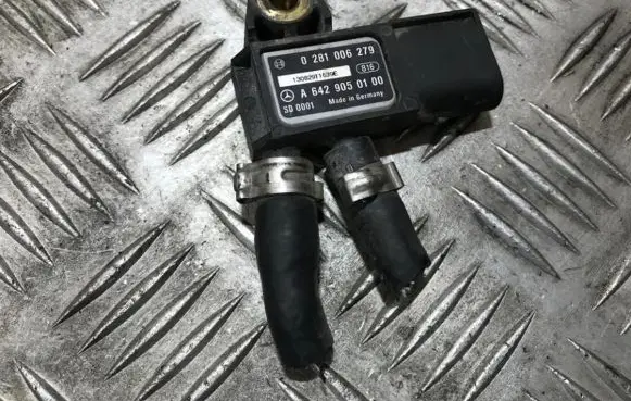 Mercedes-Benz C W203 Air pressure sensor 0281006279 a6429050100