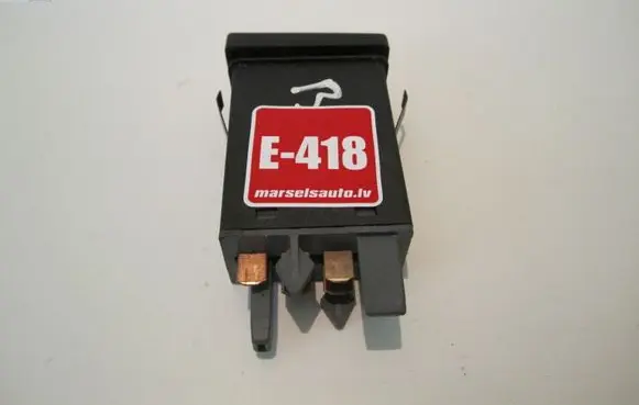 Volkswagen PASSAT B5 Hazard light switch 3B0953235B