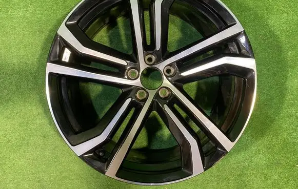 R20 alloy rim