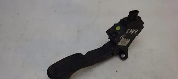 Toyota RAV 4 (XA40) Accelerator throttle pedal 78110-0W040