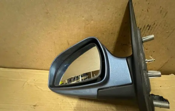 Hyundai Matrix Front door electric wing mirror E4012173 022172 012172