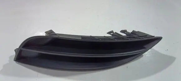 Toyota Auris 150 Front bumper lower grill 8148202030