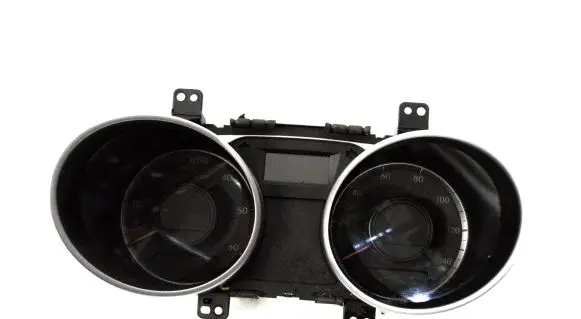 Trunk/boot side trim panel