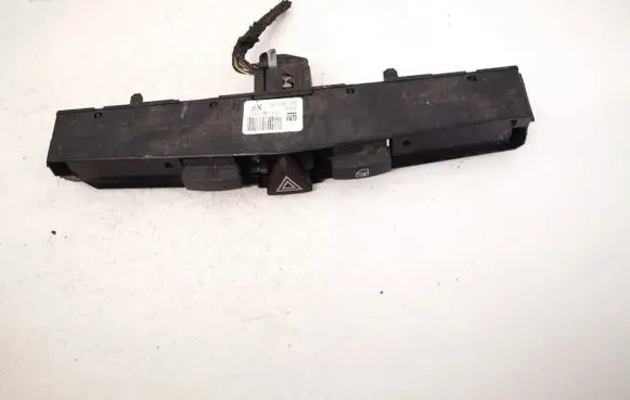 Opel Astra H Hazard light switch 13100107 13100107xf