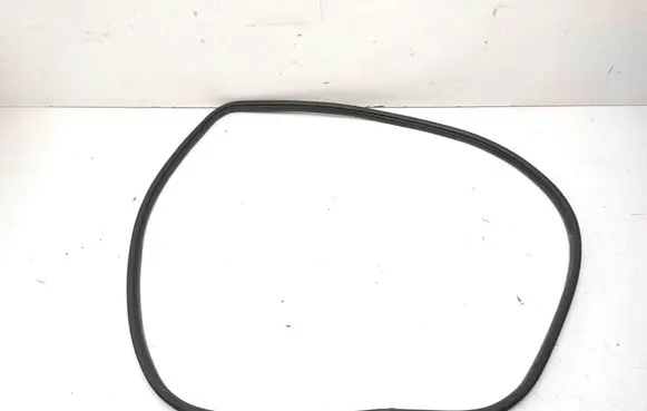 Jeep Grand Cherokee Front door rubber seal 
