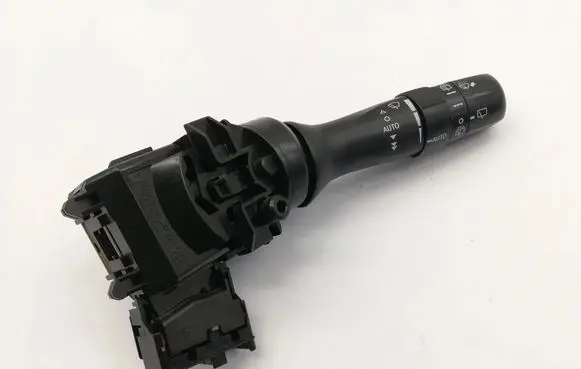 Toyota Avensis T270 Wiper speed switch 17F033