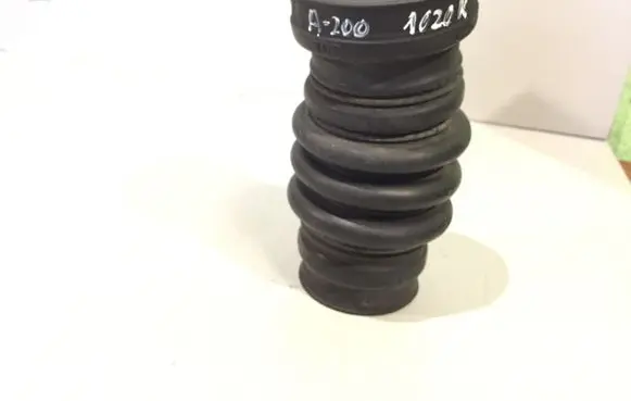 Audi 200 Intercooler hose/pipe 035145720A