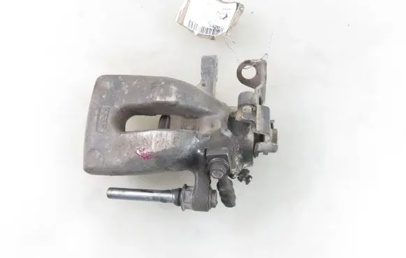 Opel Zafira B Rear brake caliper