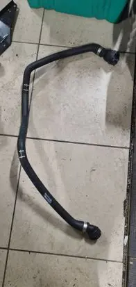 BMW 5 F10 F11 Engine coolant pipe/hose 8571803