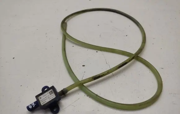 Mercedes-Benz A W176 Airbag deployment crash/impact sensor A1769052400
