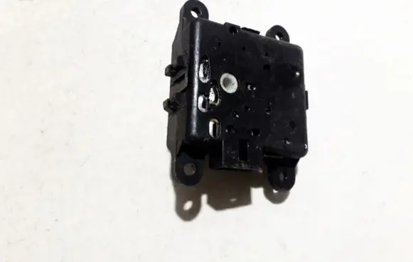 Nissan Terrano Air flap motor/actuator 3j29030820 030107